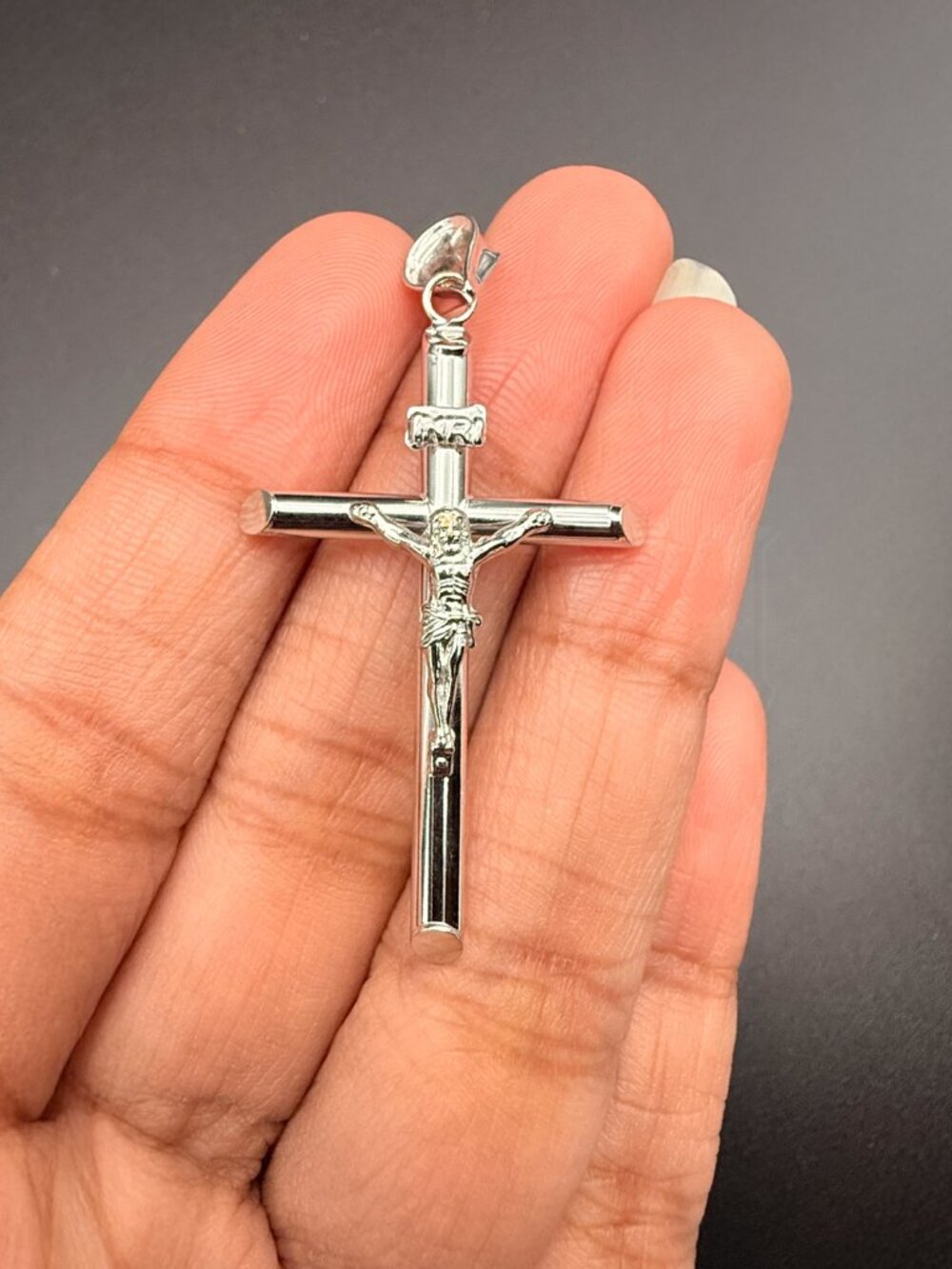 14K White Gold Hollow Round Tube Crucufix Pendant